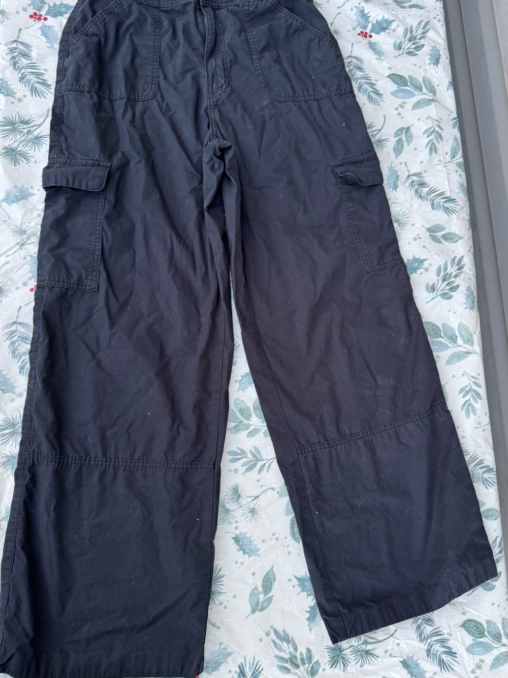 No Boundaries Black Cargo Pants with Utility Pockets